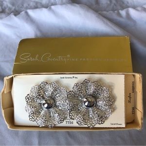 Vintage Sarah Coventry clip on earrings